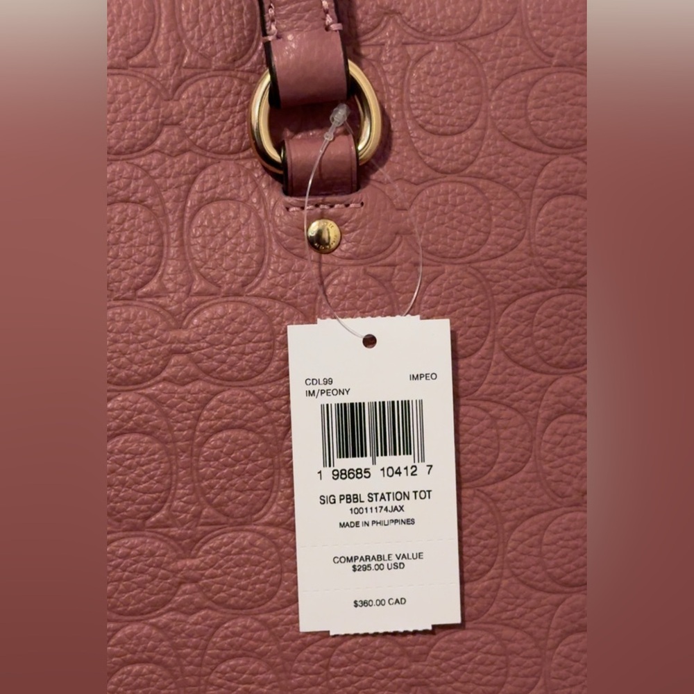Station Tote Bag in signature leather - Picture 7 of 11